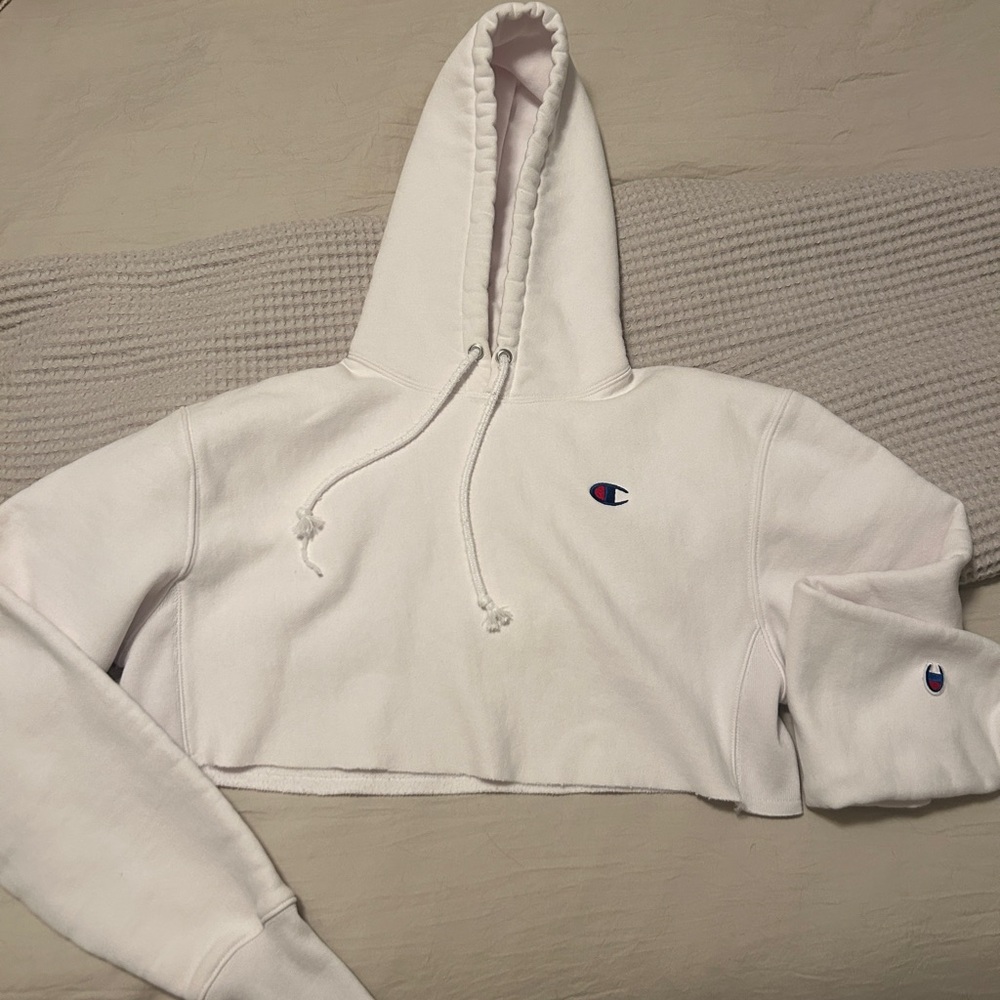 Champion Women's White Cropped Sweatshirt